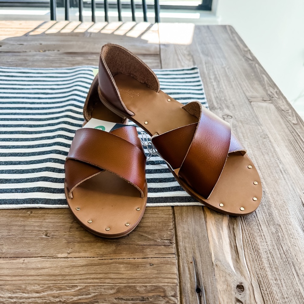 Crossband Sandals